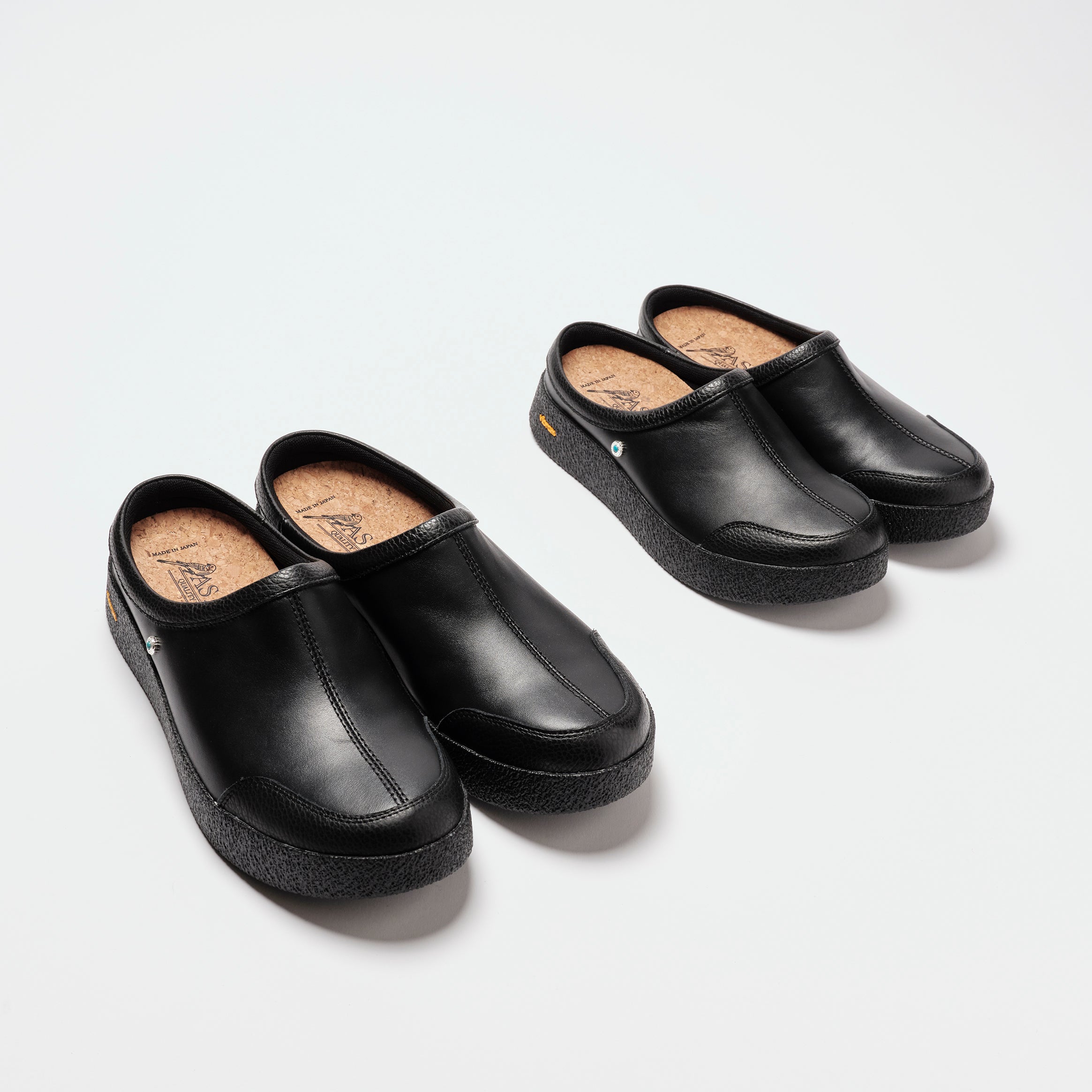 Airport Slippers “London” - Black