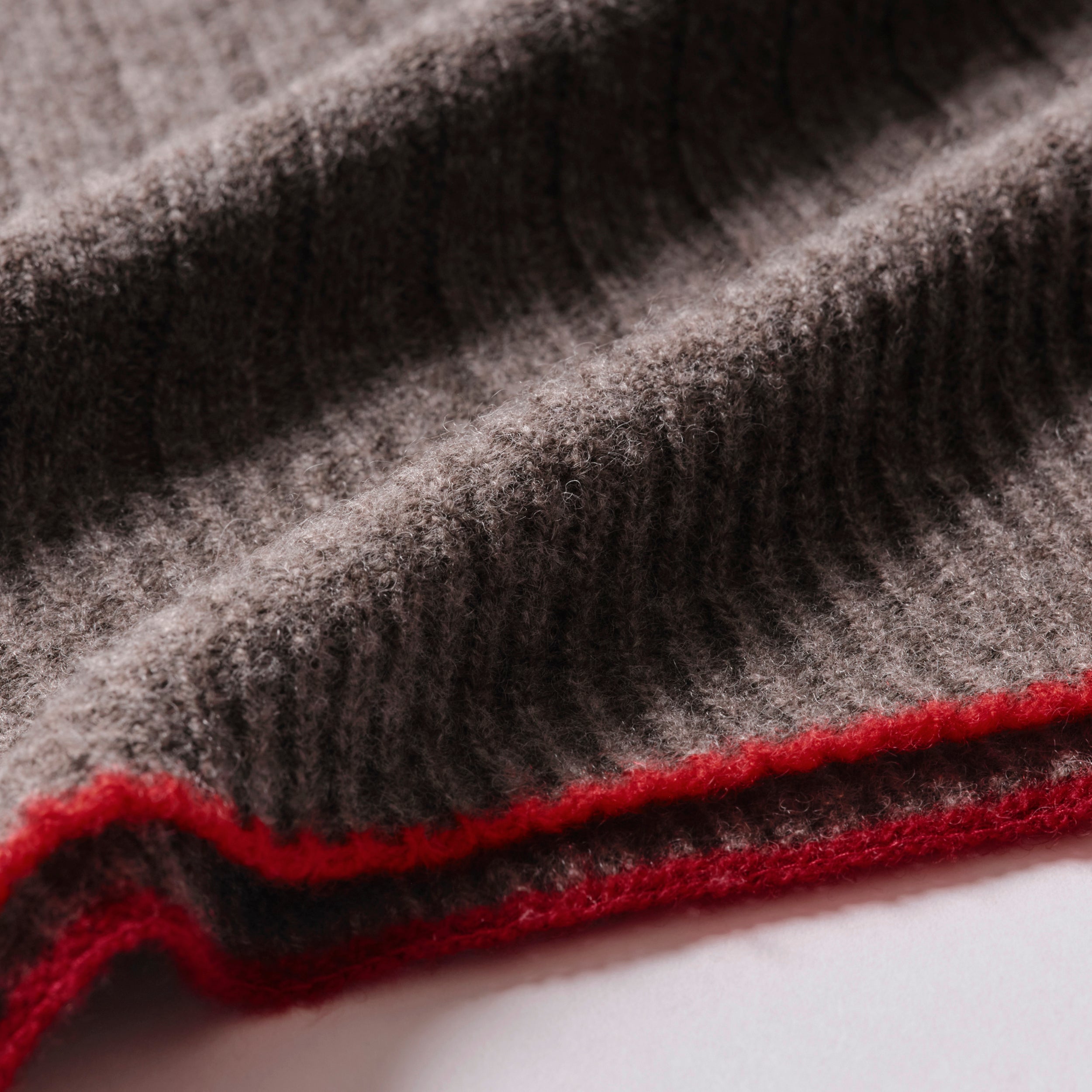 Cashmere Stole  “Helsinki” - Dark Brown × Red × Bordeaux
