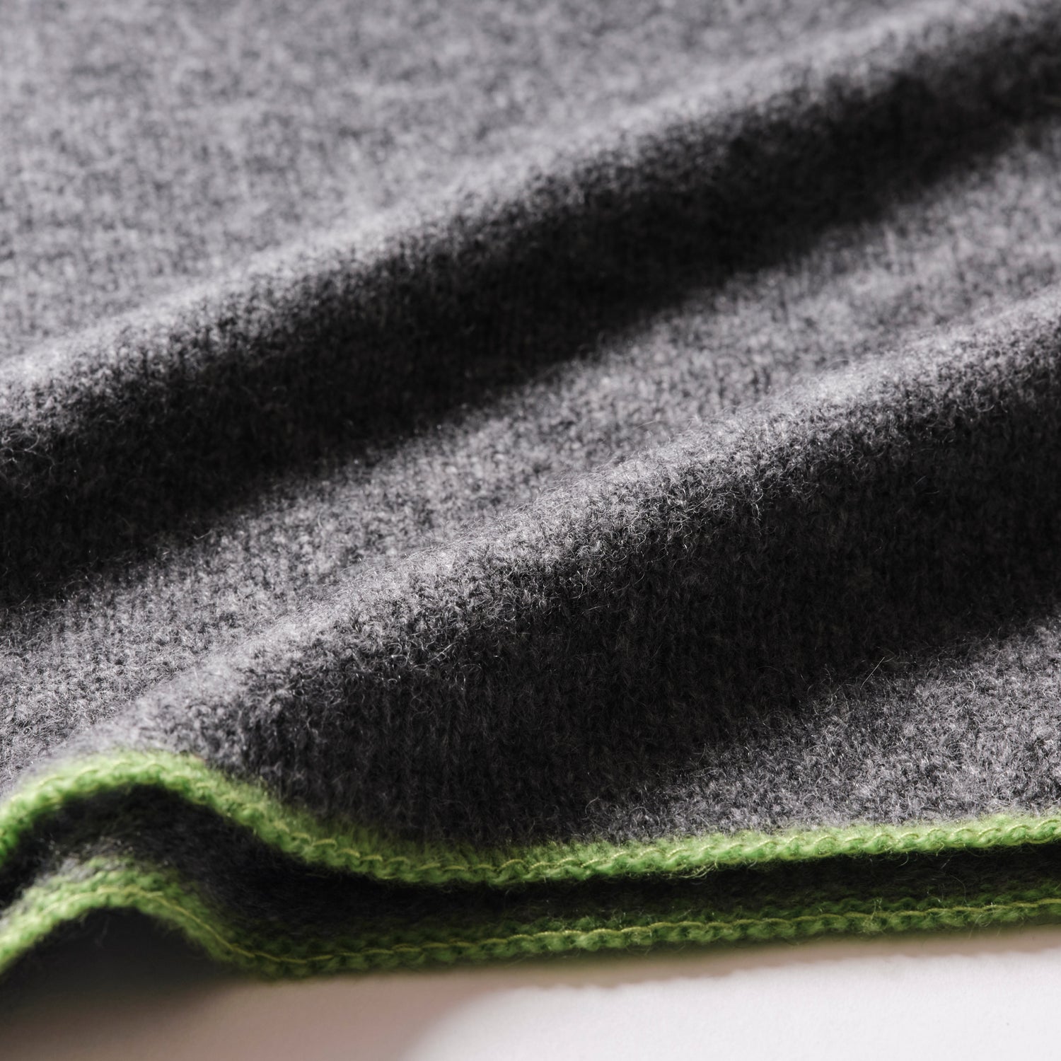 Cashmere Scarf  “Berlin” - Dark Grey × Green